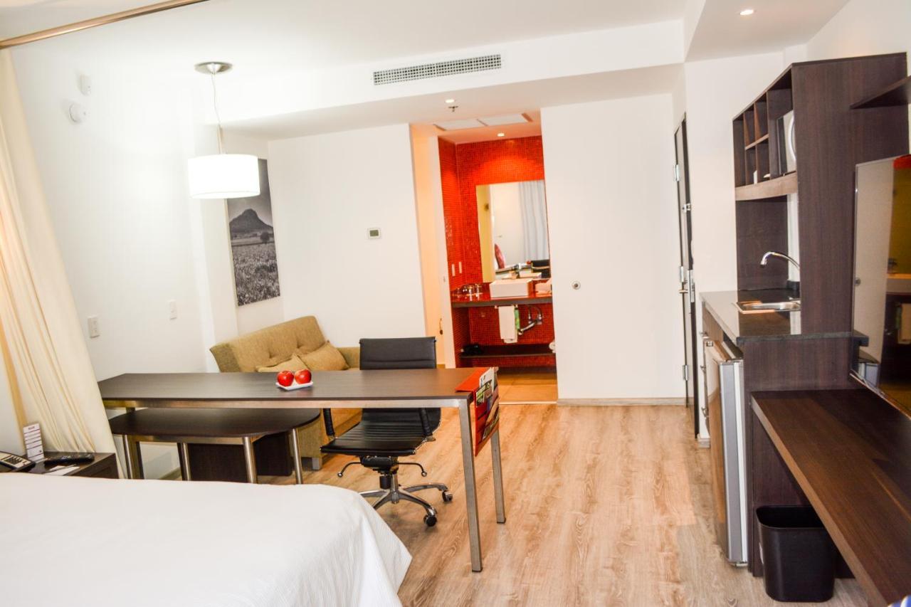 Stain Loft & Suites Irapuato Dış mekan fotoğraf